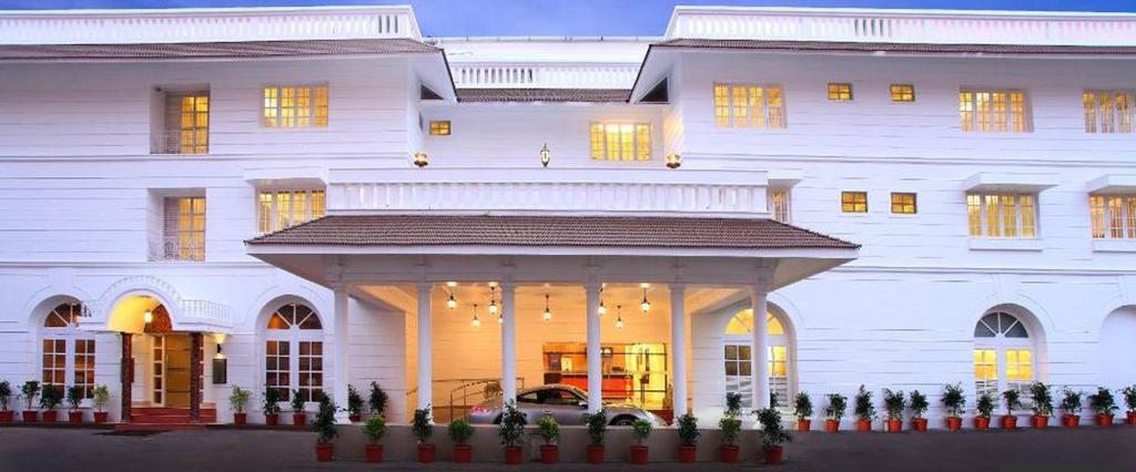 Hotel Luciya Palace Thrissur Eksteriør billede